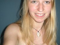 Blonde amateur girl hot self pics