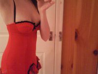 Very hot amateur girl posing on cam