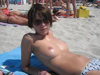Topless amateur hottie