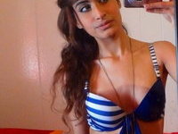 Sexy arabian babe