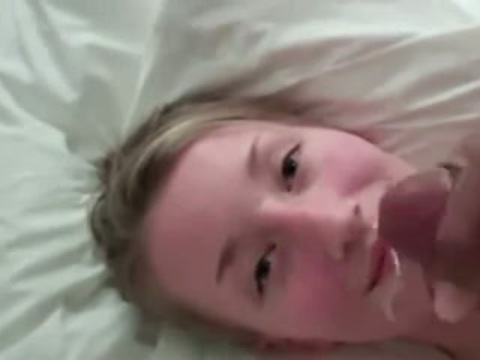 Play 'Cute blonde makes her man cum on her face'