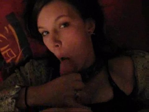 Play 'Brunette sucking a dick very fast'