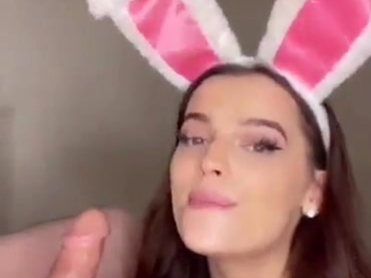 Play 'Beauty with bunny ears gives POV blowjob'