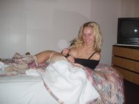 Slender And Naked Blonde In Bed