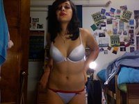 Cute Emo Babe Posing Nude On Webcam