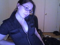 Webcam Emo Girl Shows Smooth Cunt