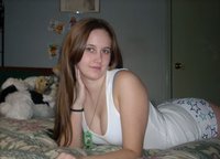 Amateur girl showing off