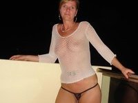 Tattooed dude gets BJ