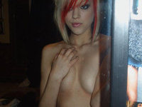 Random Pics Of Nude Emo Chicks 17