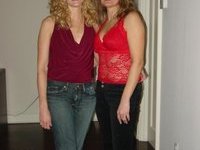 Lesbo babes licking