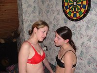 Lesbo babes kissing