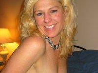 Slutty MILF showing off