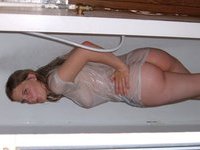 Pale tight bottom