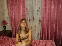 Russian amateur slut nude at home