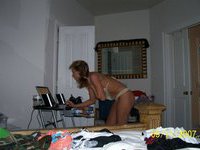 Amateur wife nude in bedroom