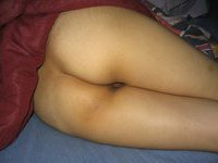 Asian amateur slut posing nude