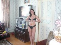 Russian amateur girl posing on cam