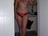 Amateur brunette wife posing naked