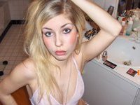 Very sexy blonde amateur girl