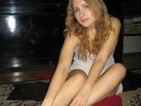Russian amateur girl loves posing nude