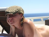 Amateur wife sunbathing nude