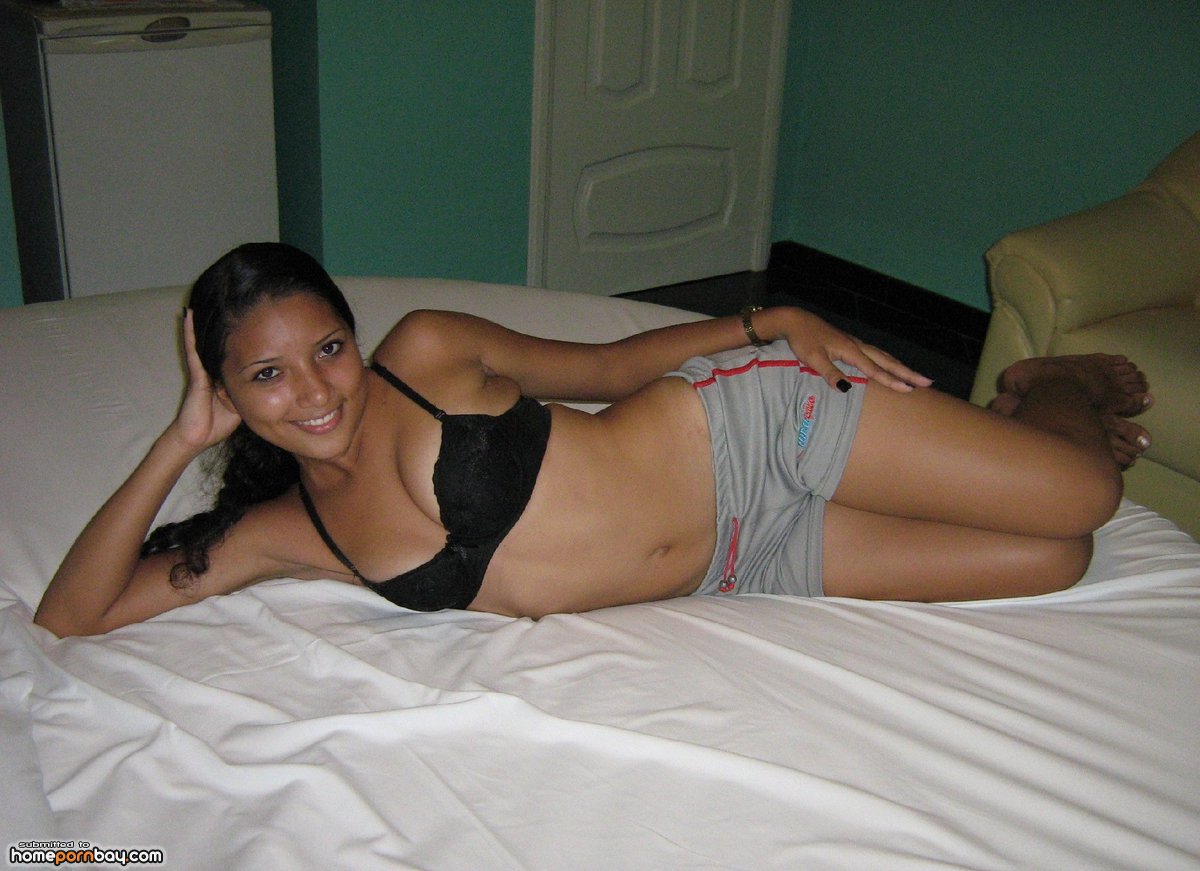Naked amateur latina girl photo