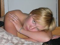 Blonde amateur wife posing nude at home