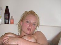 Cute amateur blonde posing nude