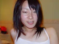 Asian amteur girl sucking dick