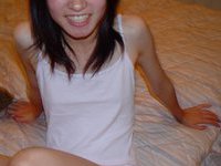 Asian amteur girl sucking dick