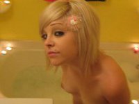 Sexy teenage amateur blonde