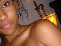 Ebony amateur girl topless