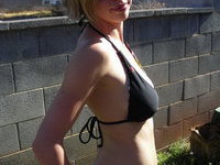 Amateur wife posing in bikini