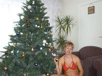 Mature mom love posing nude