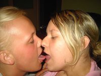 Amateur threesome with two amateur girl