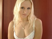 Hot amateur blonde posing nude