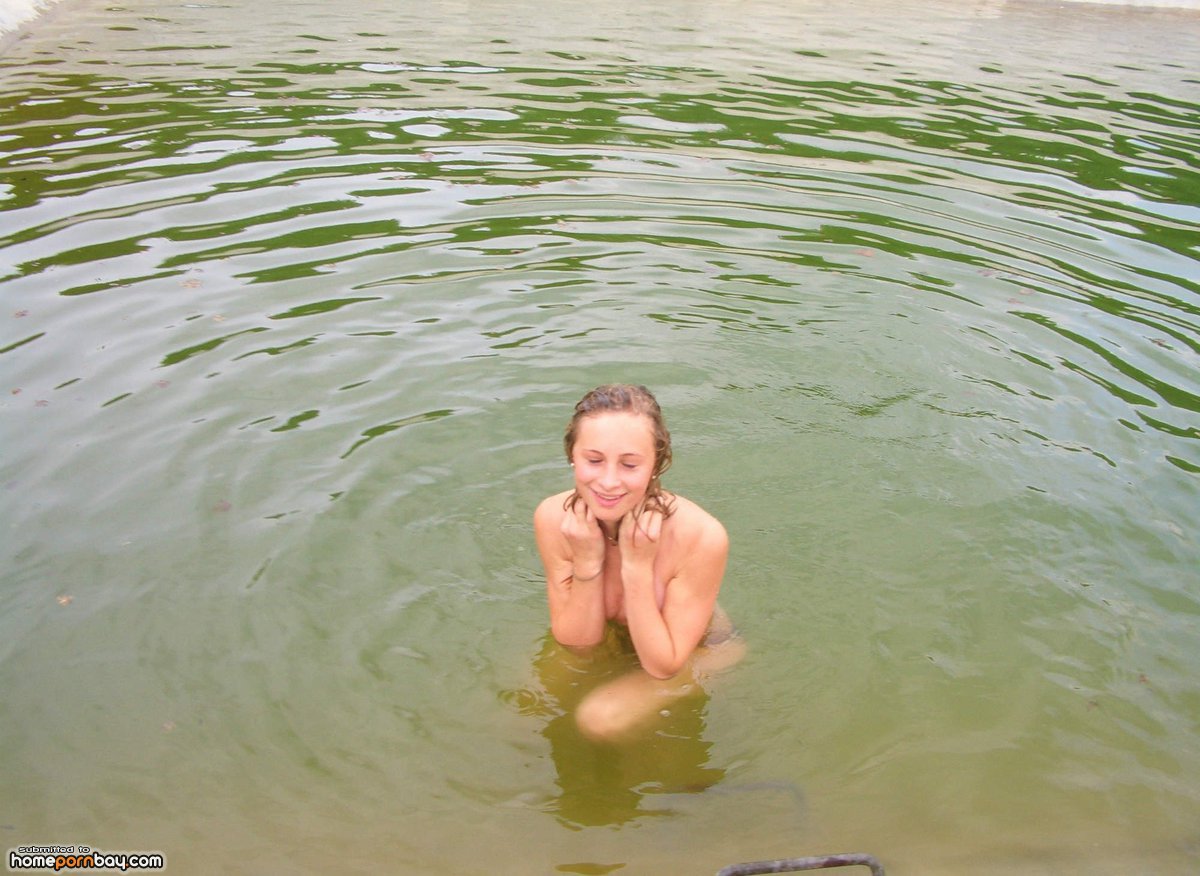 https://m.homepornbay.com/album/teen-gf-posing-nude-at-water