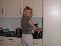 Amateur blonde wife naked at home