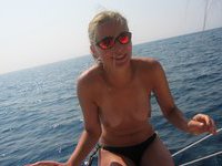 Naked sailing