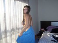 Cute amateur GF posing nude