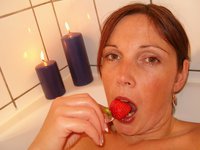 Amateur wife Rosy