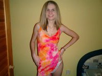 Blonde amateur wife love posing nude