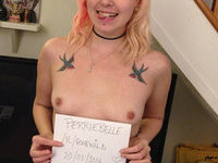 Young amateur blonde babe PerrieBelle