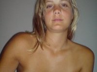blonde teeny shows her hot body