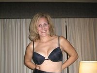 blond mom takes her clothes off