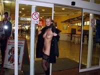 girlfriend nude in public