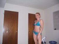 Amateur blond gf nude at home