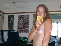GF posing naked in her room