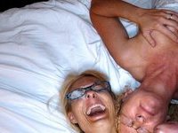 Two amateur moms banged