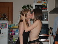 Lesbian amateur girlfriends again